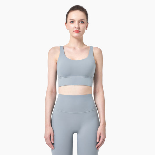 Women's Sexy Breathable Workout Bra with Back Elastic Hem. This super comfortable leggings & bra set is made from Nylon and spandex breathable materials that are durable, quick-dry and have great stretchable abilities giving you a comfortable and flexible feel. Its suitable for jogging, yoga, gym and is comfortable for leisure wear.